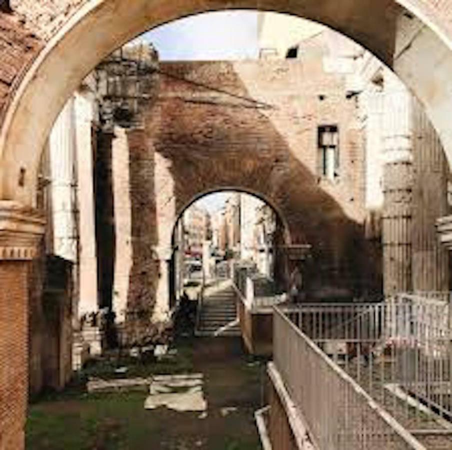 Panoramic Castle Apt Trastevere ローマ エクステリア 写真